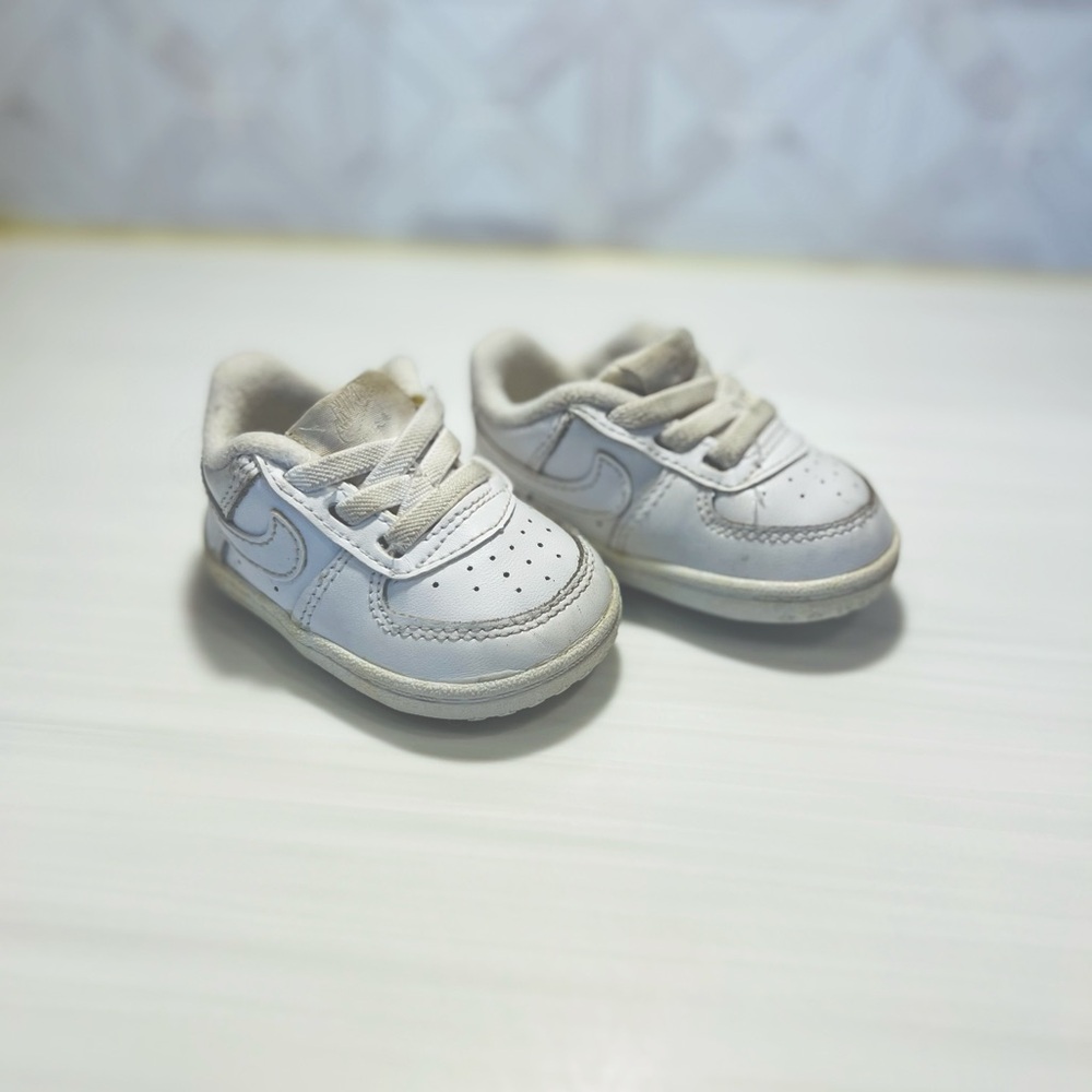 Nike Force 1 Crib (Baby Booties size 2)